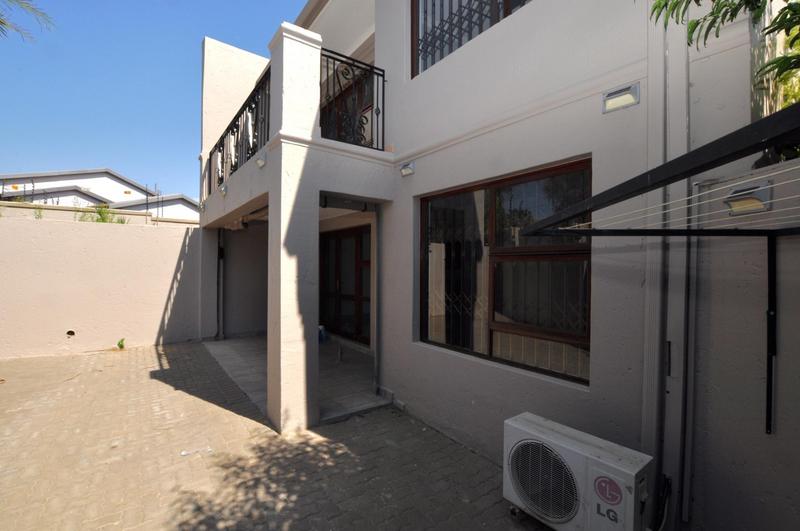 To Let 3 Bedroom Property for Rent in Fourways Gauteng