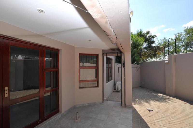 To Let 3 Bedroom Property for Rent in Fourways Gauteng