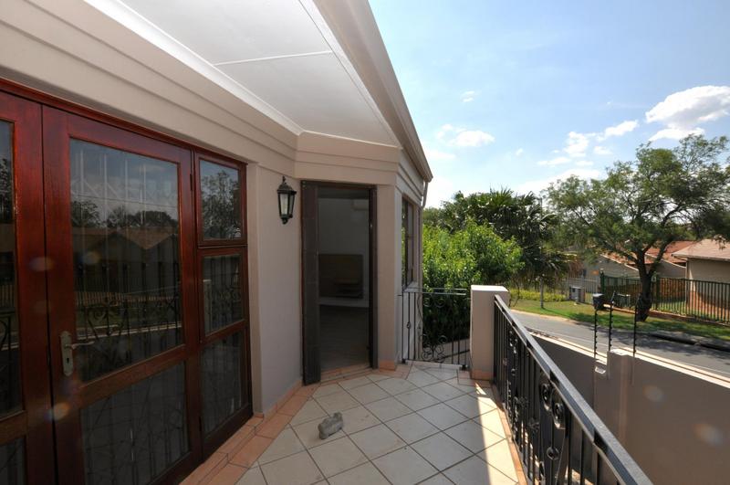 To Let 3 Bedroom Property for Rent in Fourways Gauteng