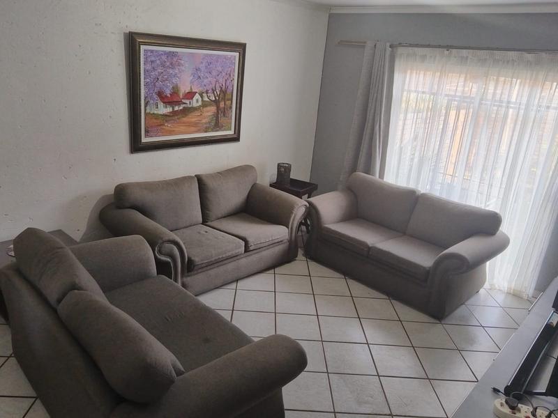 To Let 2 Bedroom Property for Rent in Amberfield Glen Gauteng