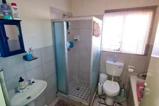 To Let 2 Bedroom Property for Rent in Amberfield Glen Gauteng