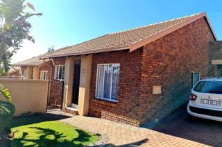 To Let 2 Bedroom Property for Rent in Amberfield Glen Gauteng