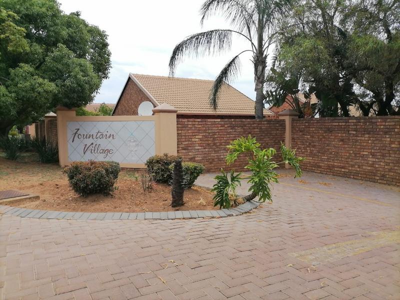 To Let 2 Bedroom Property for Rent in Amberfield Glen Gauteng