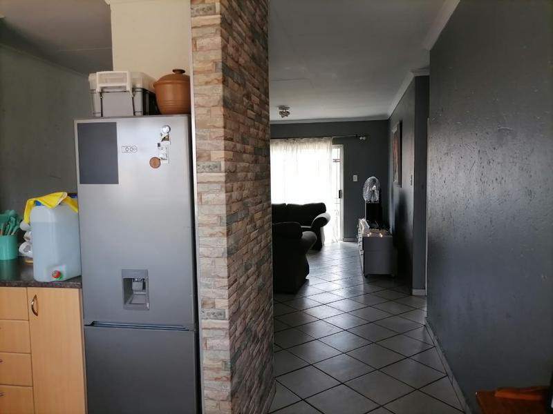 To Let 2 Bedroom Property for Rent in Amberfield Glen Gauteng