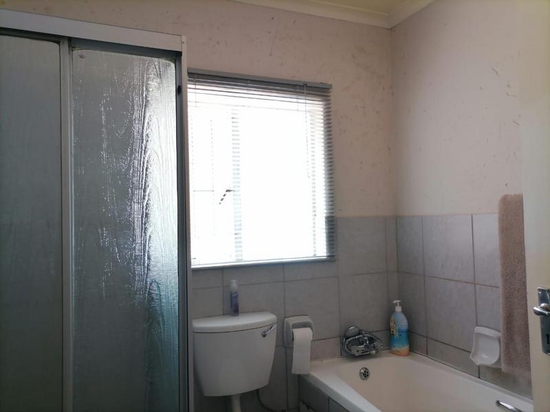 To Let 2 Bedroom Property for Rent in Amberfield Glen Gauteng