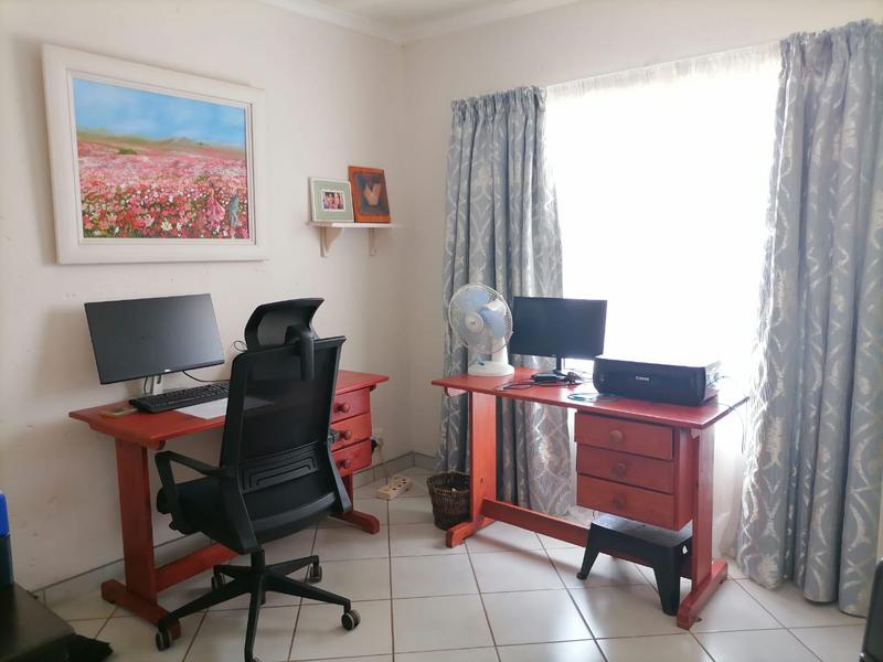 To Let 2 Bedroom Property for Rent in Amberfield Glen Gauteng