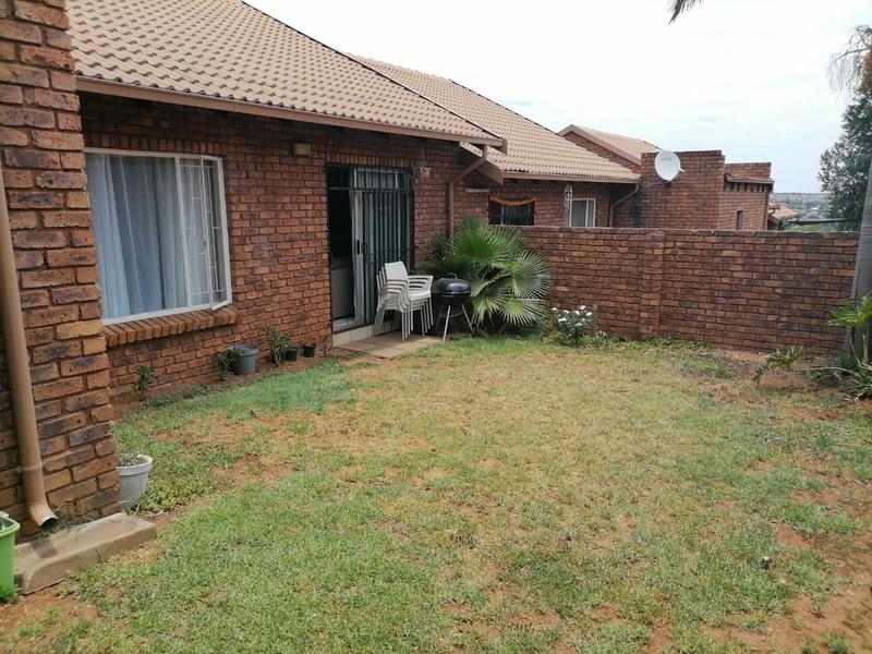 To Let 2 Bedroom Property for Rent in Amberfield Glen Gauteng