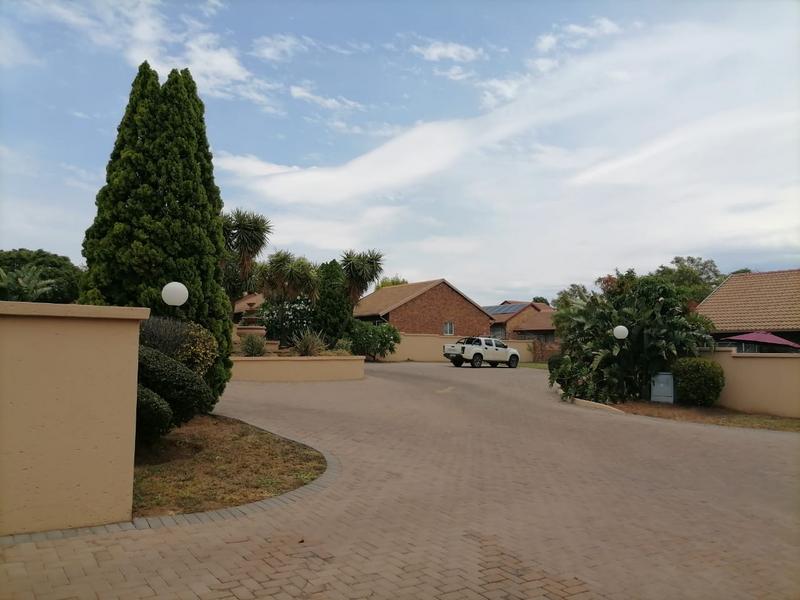 To Let 2 Bedroom Property for Rent in Amberfield Glen Gauteng