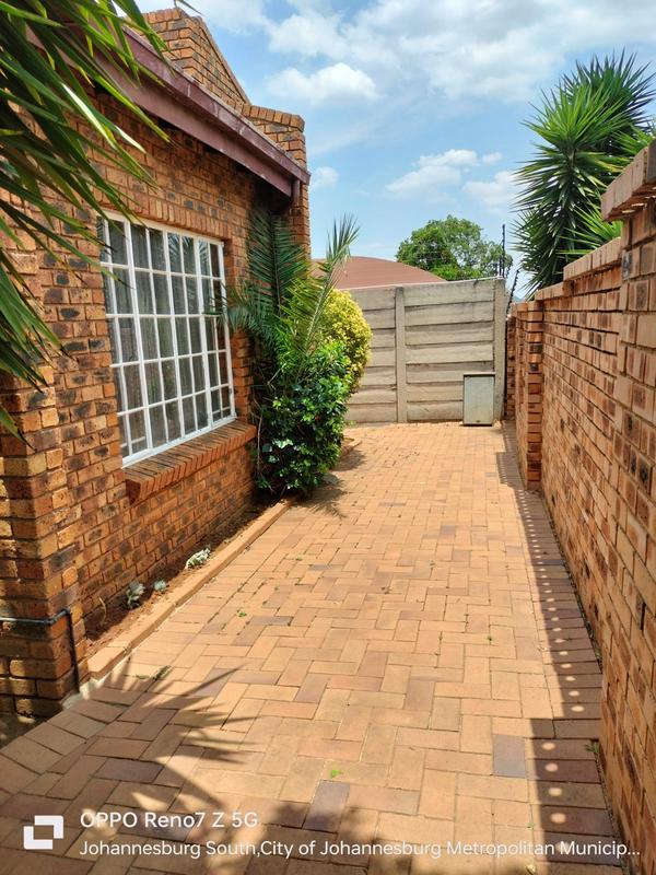 3 Bedroom Property for Sale in Suideroord Gauteng