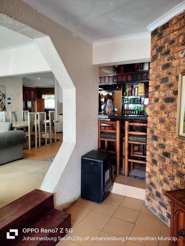 3 Bedroom Property for Sale in Suideroord Gauteng