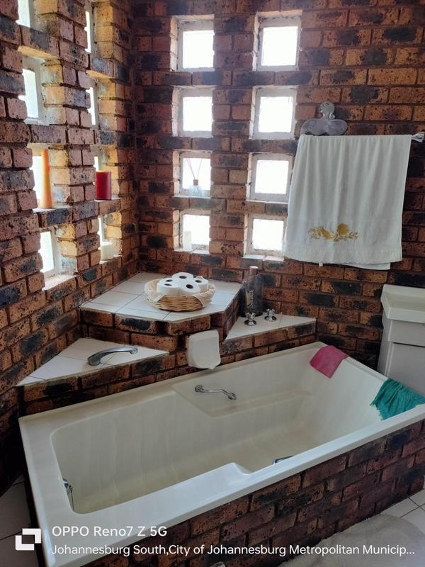 3 Bedroom Property for Sale in Suideroord Gauteng