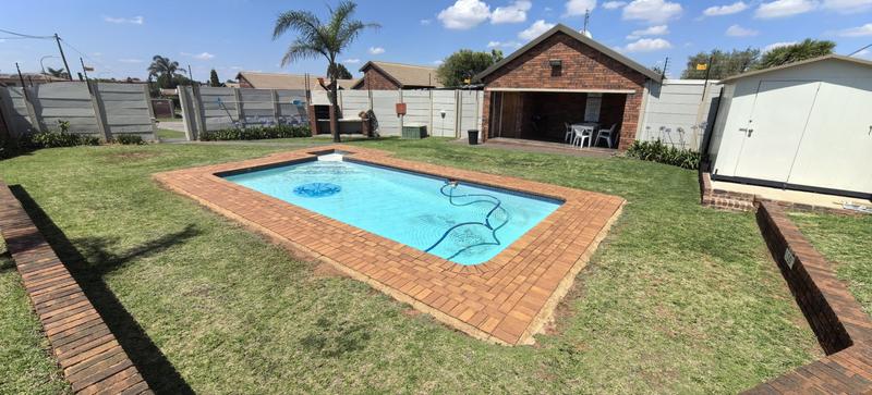 3 Bedroom Property for Sale in Bergbron Gauteng