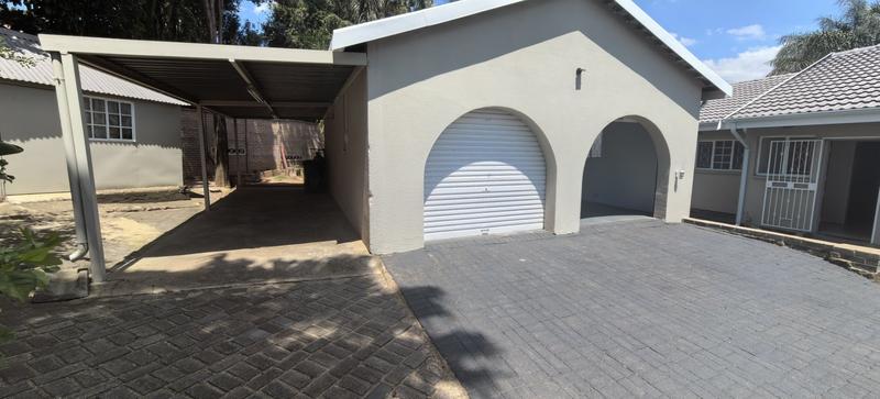 3 Bedroom Property for Sale in Helderkruin Gauteng