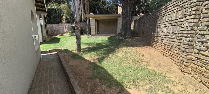 3 Bedroom Property for Sale in Helderkruin Gauteng