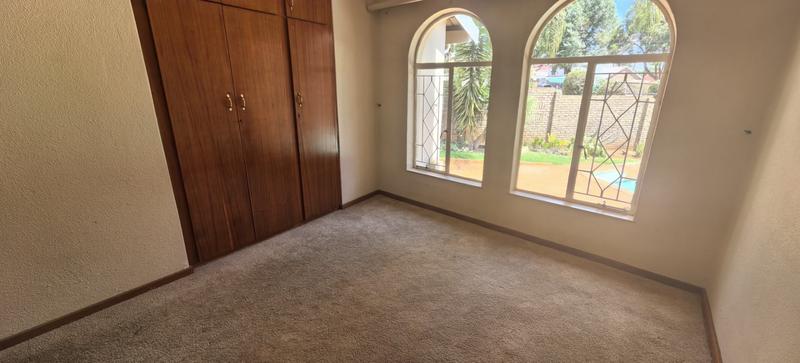 3 Bedroom Property for Sale in Helderkruin Gauteng