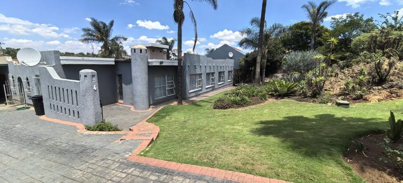 4 Bedroom Property for Sale in Wilro Park Gauteng