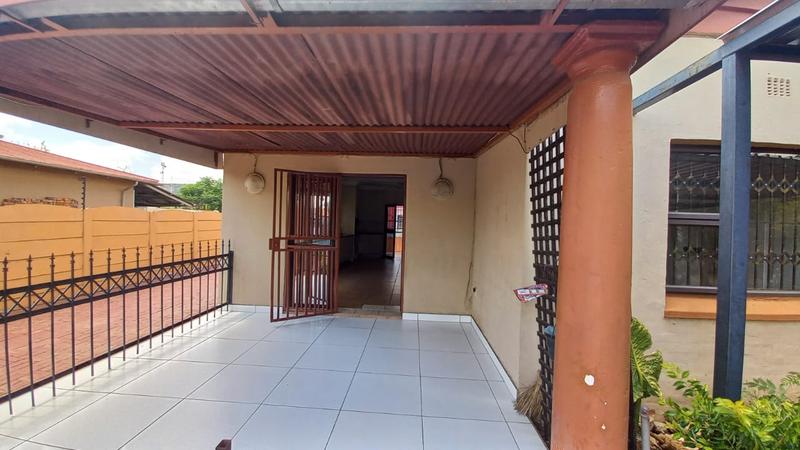 9 Bedroom Property for Sale in Claremont Gauteng