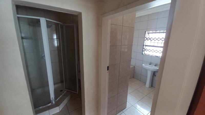 9 Bedroom Property for Sale in Claremont Gauteng