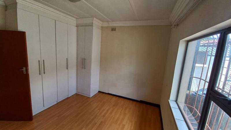 9 Bedroom Property for Sale in Claremont Gauteng