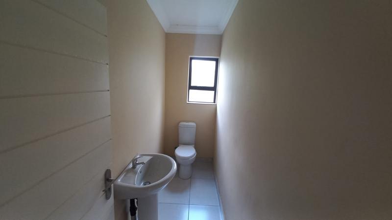 9 Bedroom Property for Sale in Claremont Gauteng