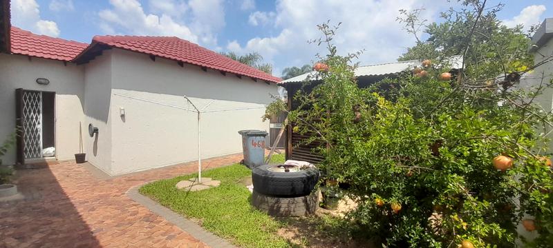 To Let 3 Bedroom Property for Rent in Thatchfield Gauteng