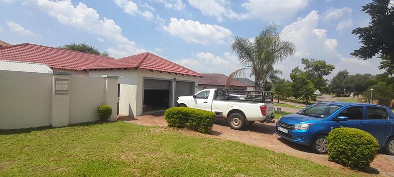 To Let 3 Bedroom Property for Rent in Thatchfield Gauteng