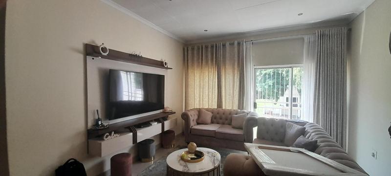 To Let 3 Bedroom Property for Rent in Thatchfield Gauteng