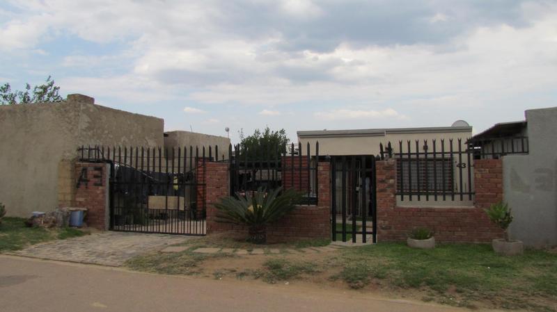 2 Bedroom Property for Sale in Olievenhoutbosch Gauteng