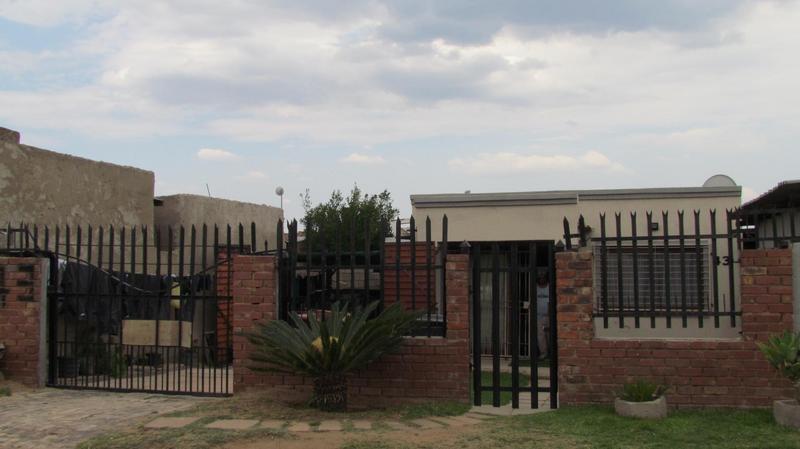 2 Bedroom Property for Sale in Olievenhoutbosch Gauteng