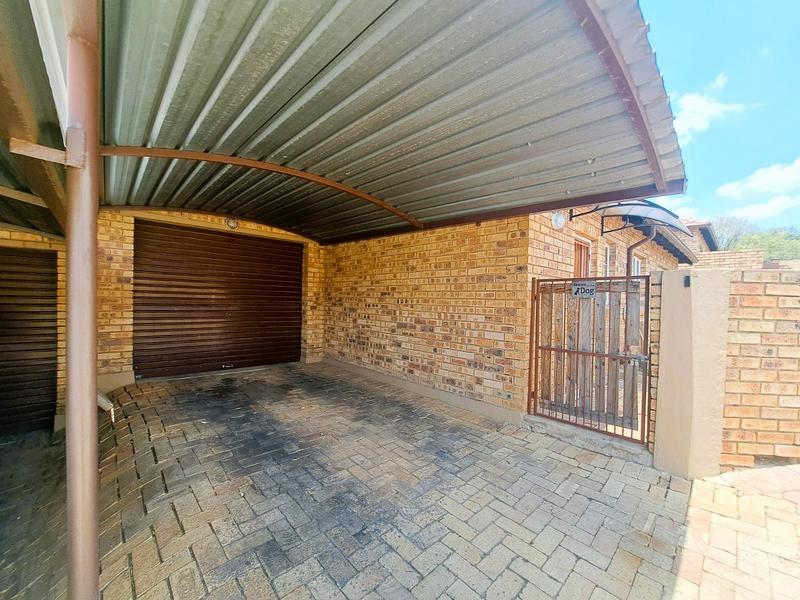 2 Bedroom Property for Sale in Amberfield Manor Gauteng