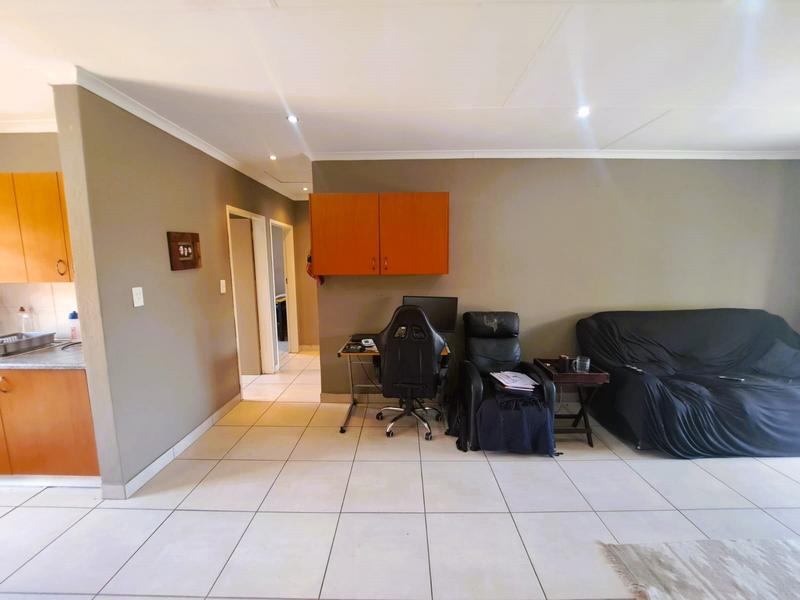 2 Bedroom Property for Sale in Amberfield Manor Gauteng