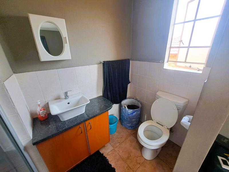 2 Bedroom Property for Sale in Amberfield Manor Gauteng