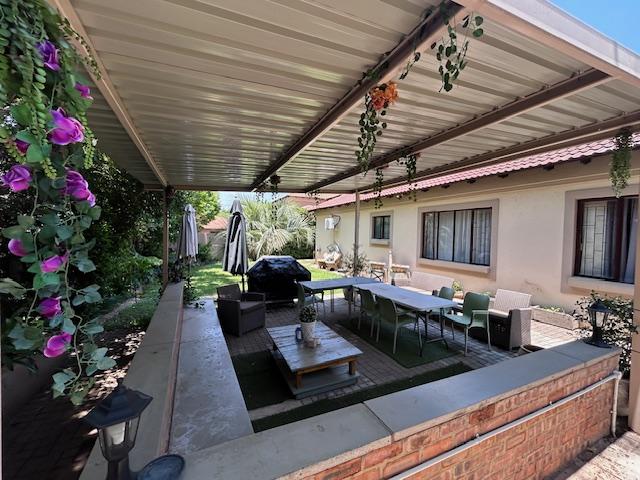 3 Bedroom Property for Sale in Willow Acres Gauteng