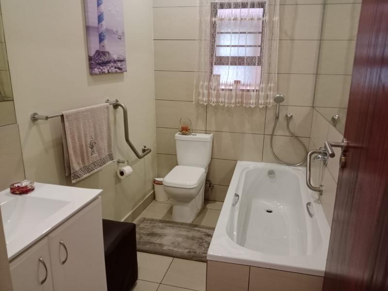 2 Bedroom Property for Sale in Equestria Gauteng