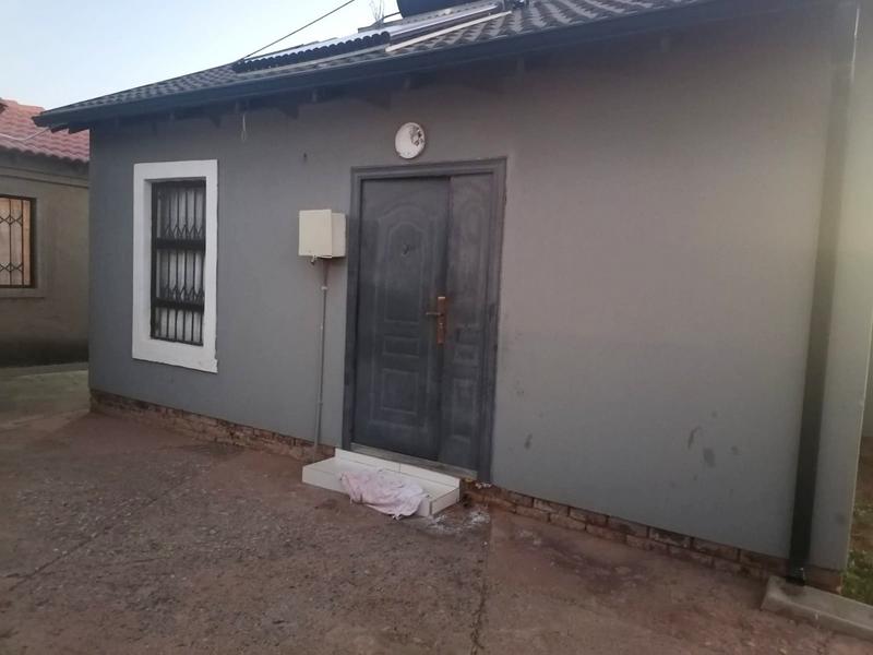 2 Bedroom Property for Sale in Bram Fischerville Gauteng