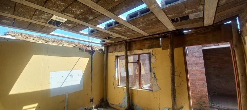 12 Bedroom Property for Sale in Meadowlands Gauteng