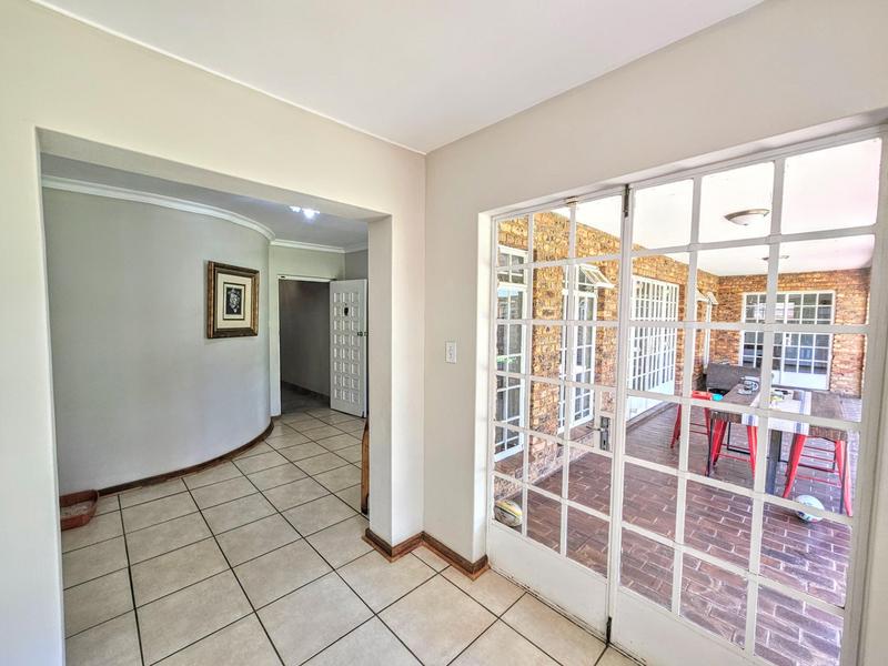 5 Bedroom Property for Sale in Waterkloof A H Gauteng