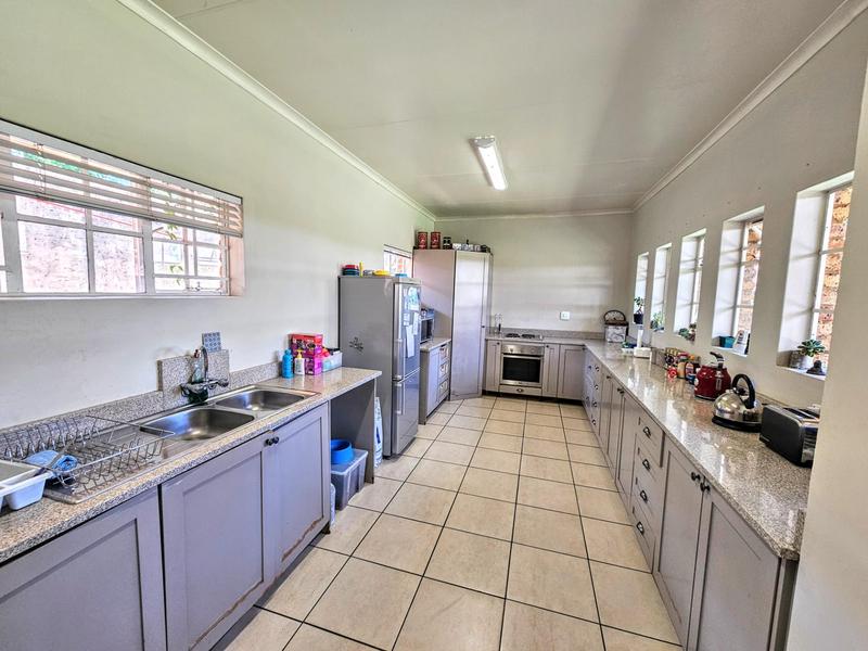 5 Bedroom Property for Sale in Waterkloof A H Gauteng