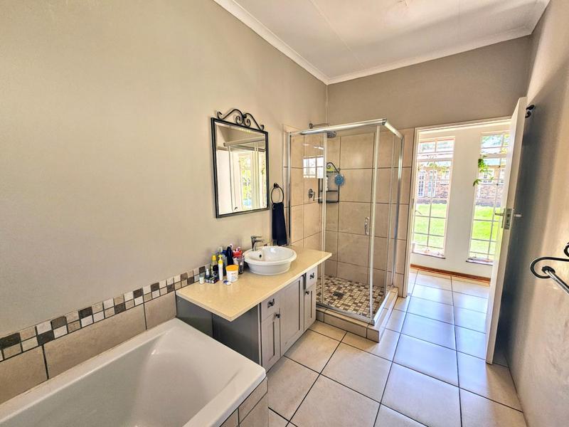 5 Bedroom Property for Sale in Waterkloof A H Gauteng