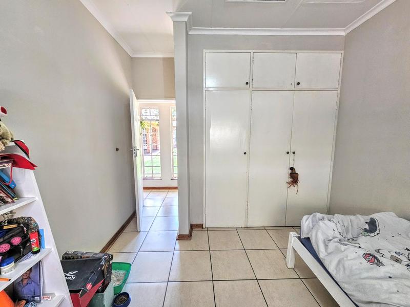 5 Bedroom Property for Sale in Waterkloof A H Gauteng