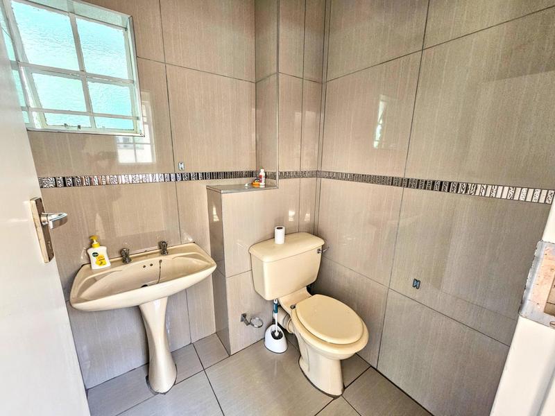 5 Bedroom Property for Sale in Waterkloof A H Gauteng