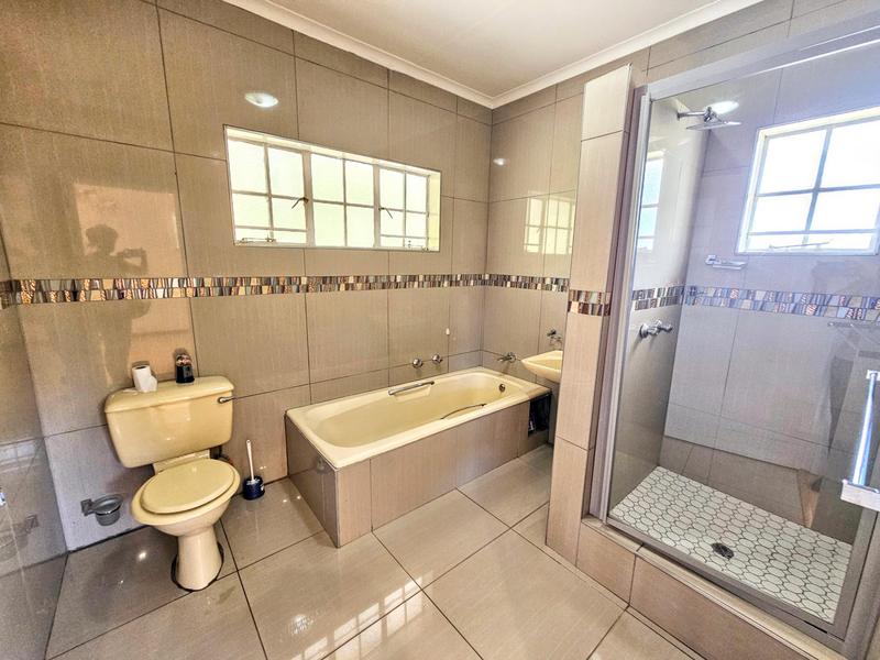 5 Bedroom Property for Sale in Waterkloof A H Gauteng