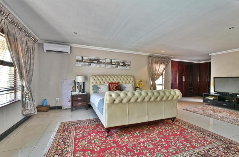 5 Bedroom Property for Sale in Meredale Gauteng