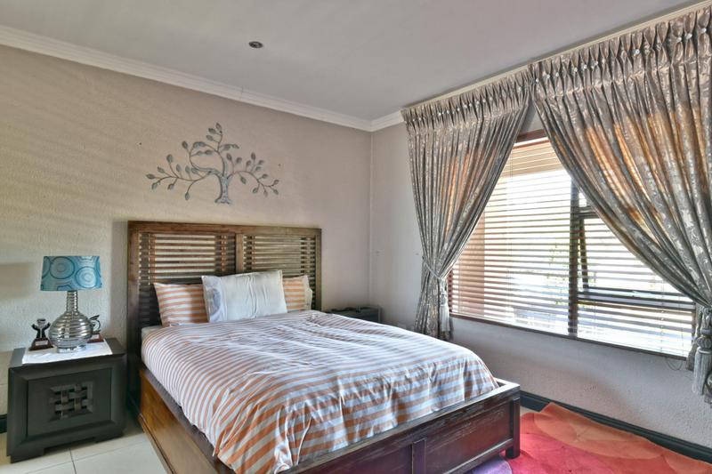 5 Bedroom Property for Sale in Meredale Gauteng