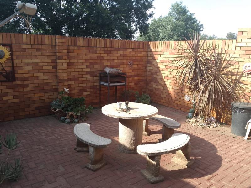 2 Bedroom Property for Sale in Edelweiss Gauteng