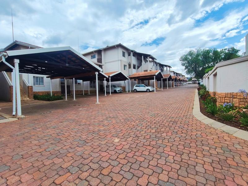 1 Bedroom Property for Sale in Fourways Gauteng