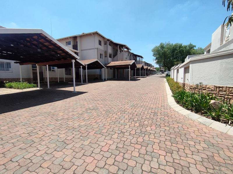 1 Bedroom Property for Sale in Fourways Gauteng