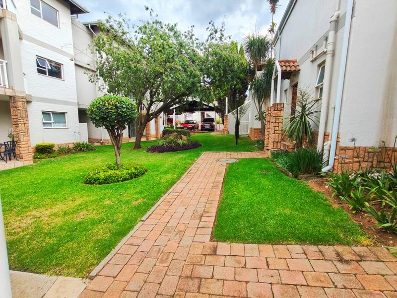 1 Bedroom Property for Sale in Fourways Gauteng