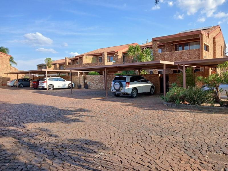 To Let 2 Bedroom Property for Rent in Bromhof Gauteng