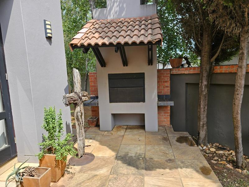 To Let 4 Bedroom Property for Rent in Boardwalk Manor Gauteng